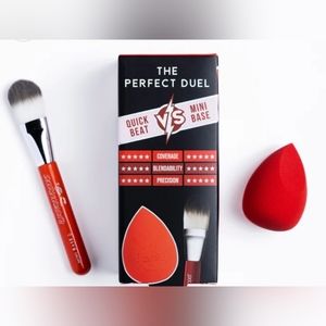 NWT Perfect Duel Travel Foundation Set